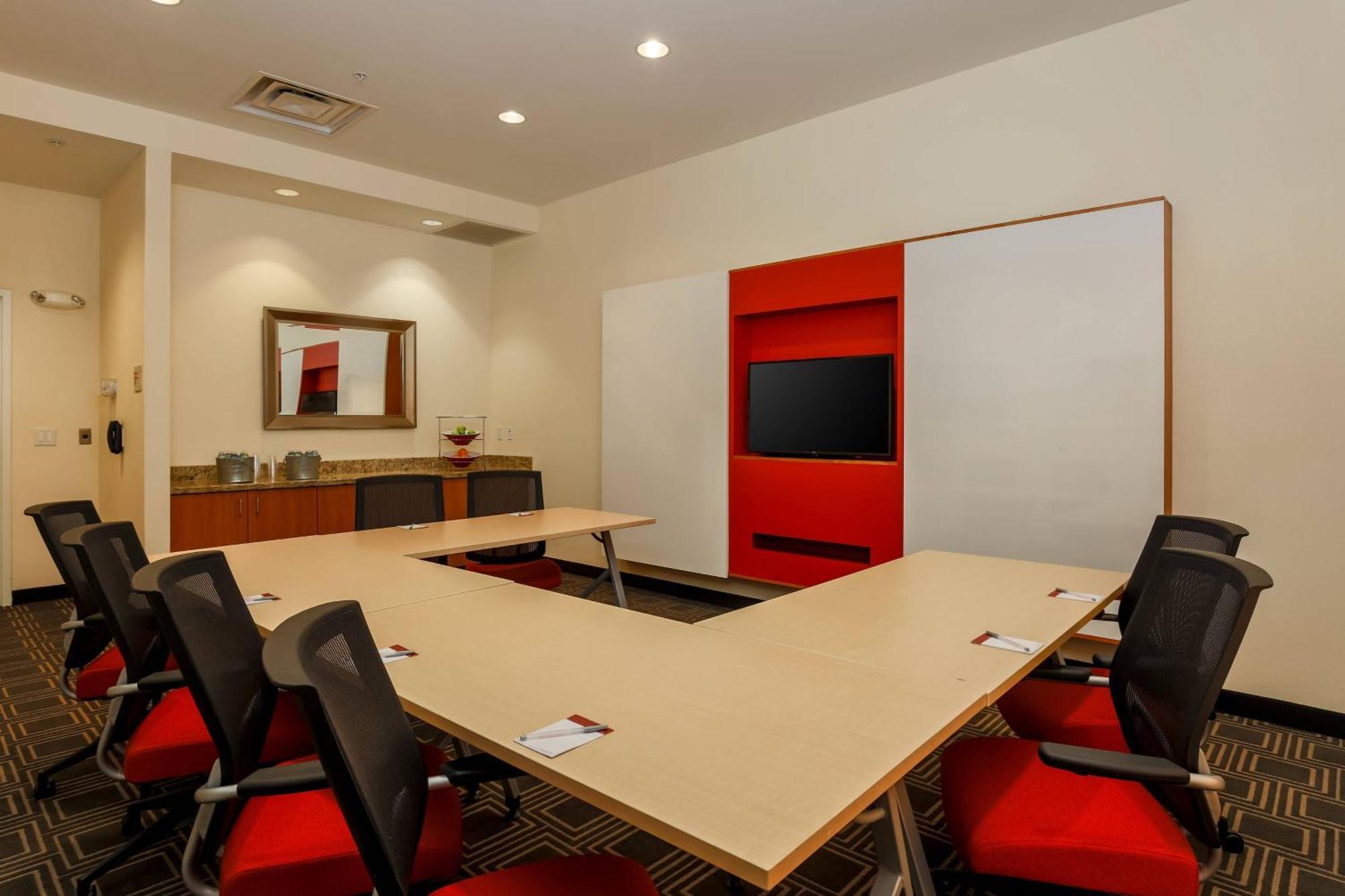Towneplace Suites By Marriott Cheyenne Southwest/Downtown Area Eksteriør billede